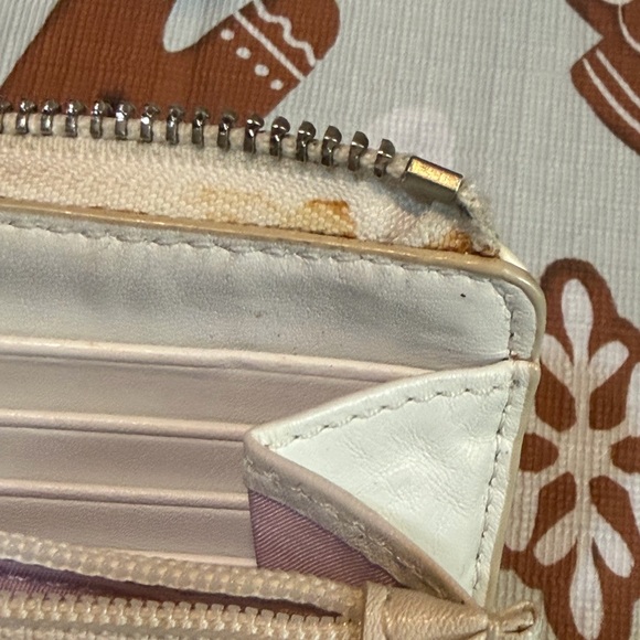 Coach Silver and Cream Women's Wallet - Picture 7 of 11